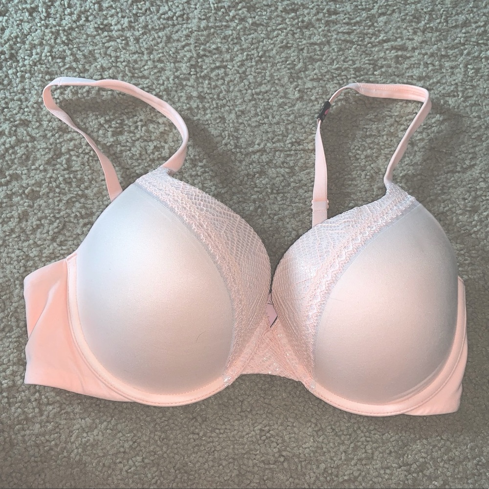 Victoria Secrets - Body by Victoria Bra 36D